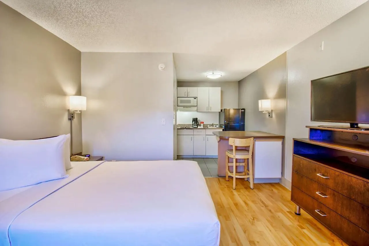 Studio 6-Phoenix, Az - Deer Valley Phoenix