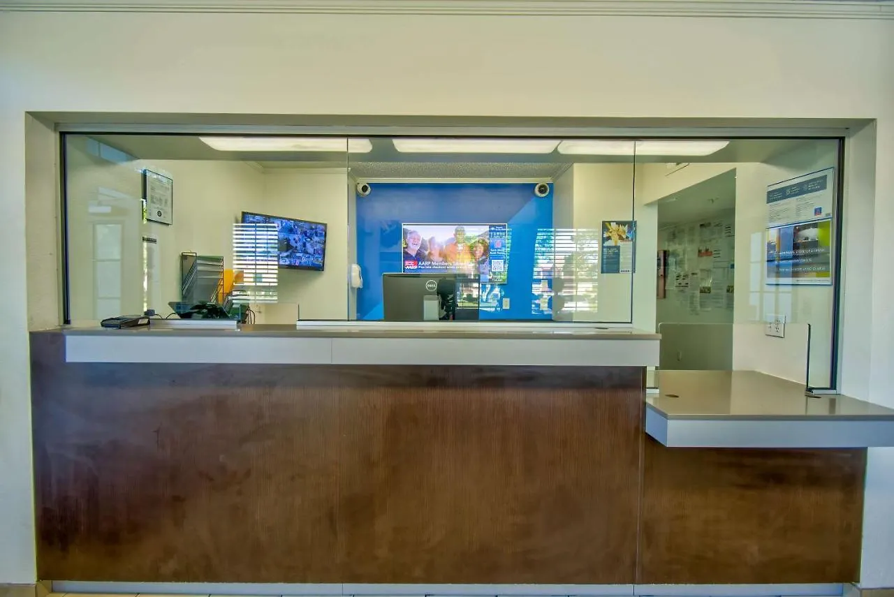 Studio 6-Phoenix, Az - Deer Valley